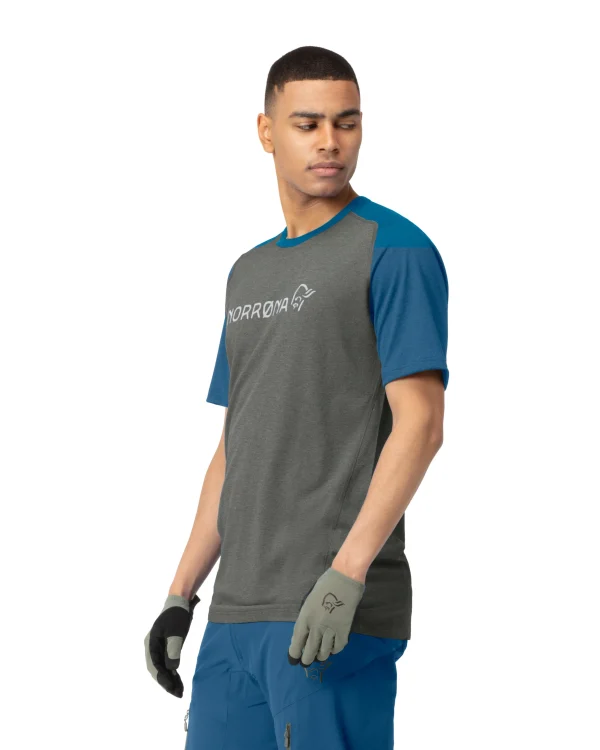 Hot Fjørå Equaliser Lightweight T-Shirt (M) Herren T-Shirts/Lange Ärmel